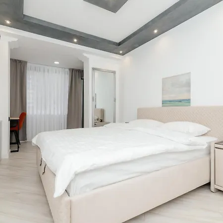 Ultra New Modern 3 Badrooms ! Chisinau