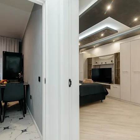 Ultra New Modern 3 Badrooms ! Apartment